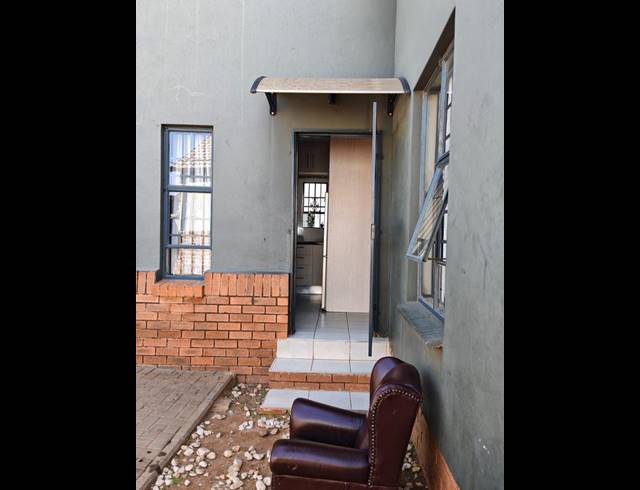 3 BEDROOM CLUSTER FOR SALE IN SOUTH HILLS